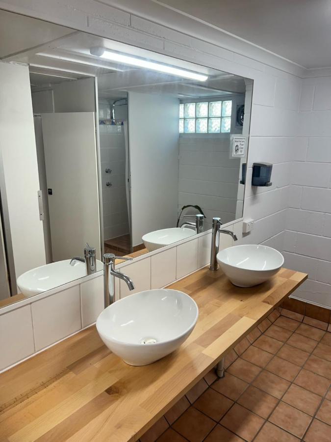 Cali Backpackers Hostel Caloundra Bagian luar foto