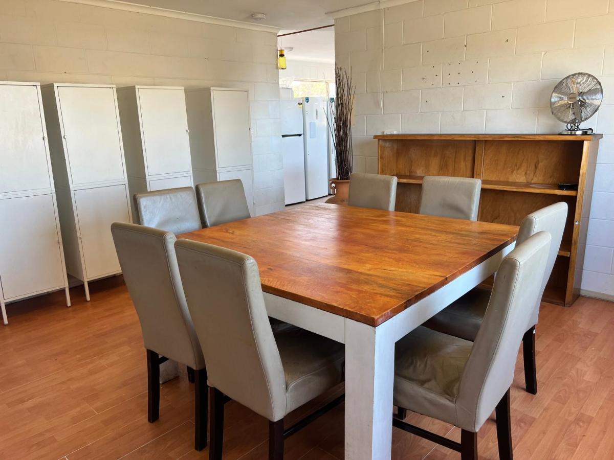 Cali Backpackers Hostel Caloundra Bagian luar foto