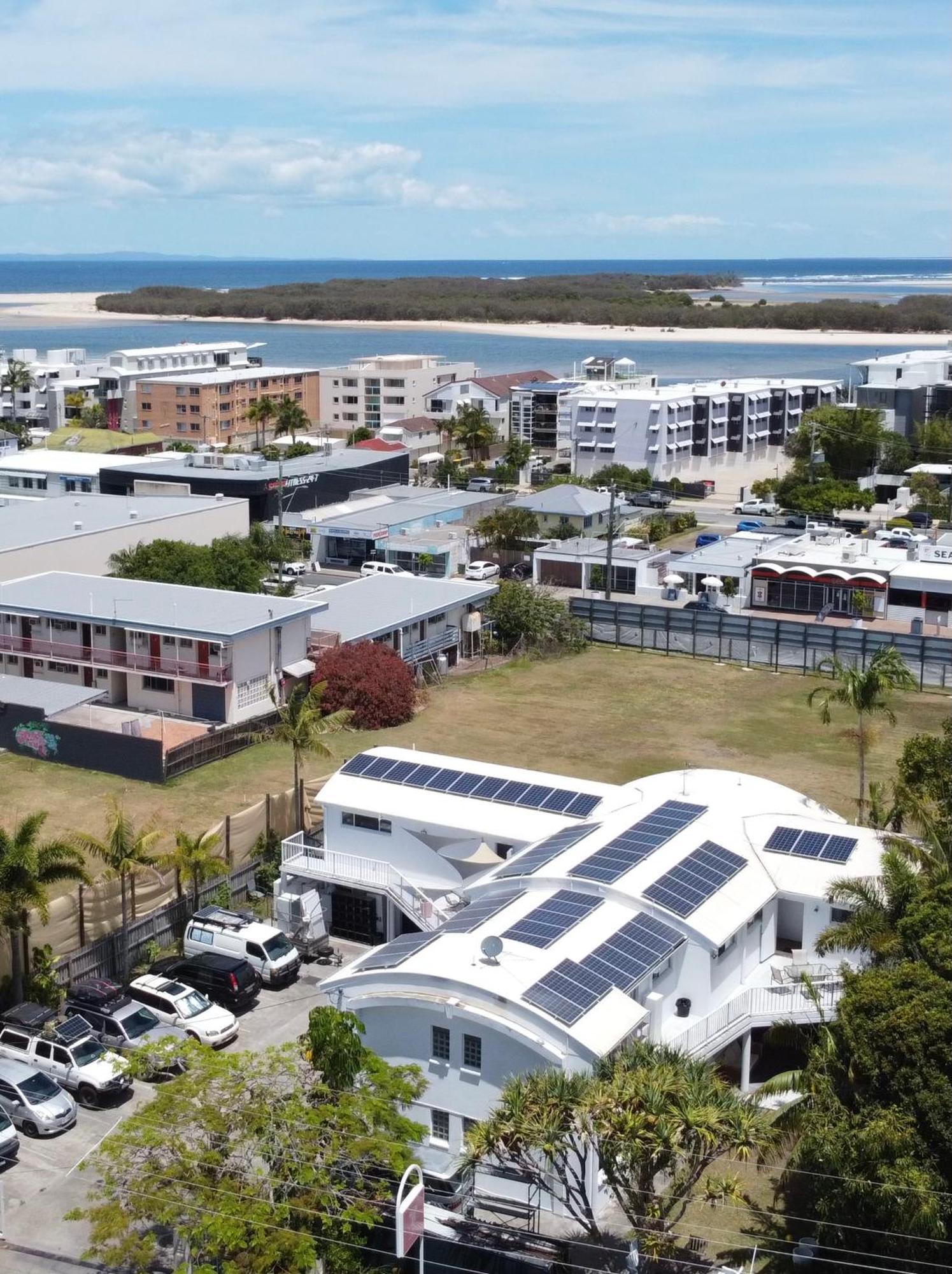 Cali Backpackers Hostel Caloundra Bagian luar foto