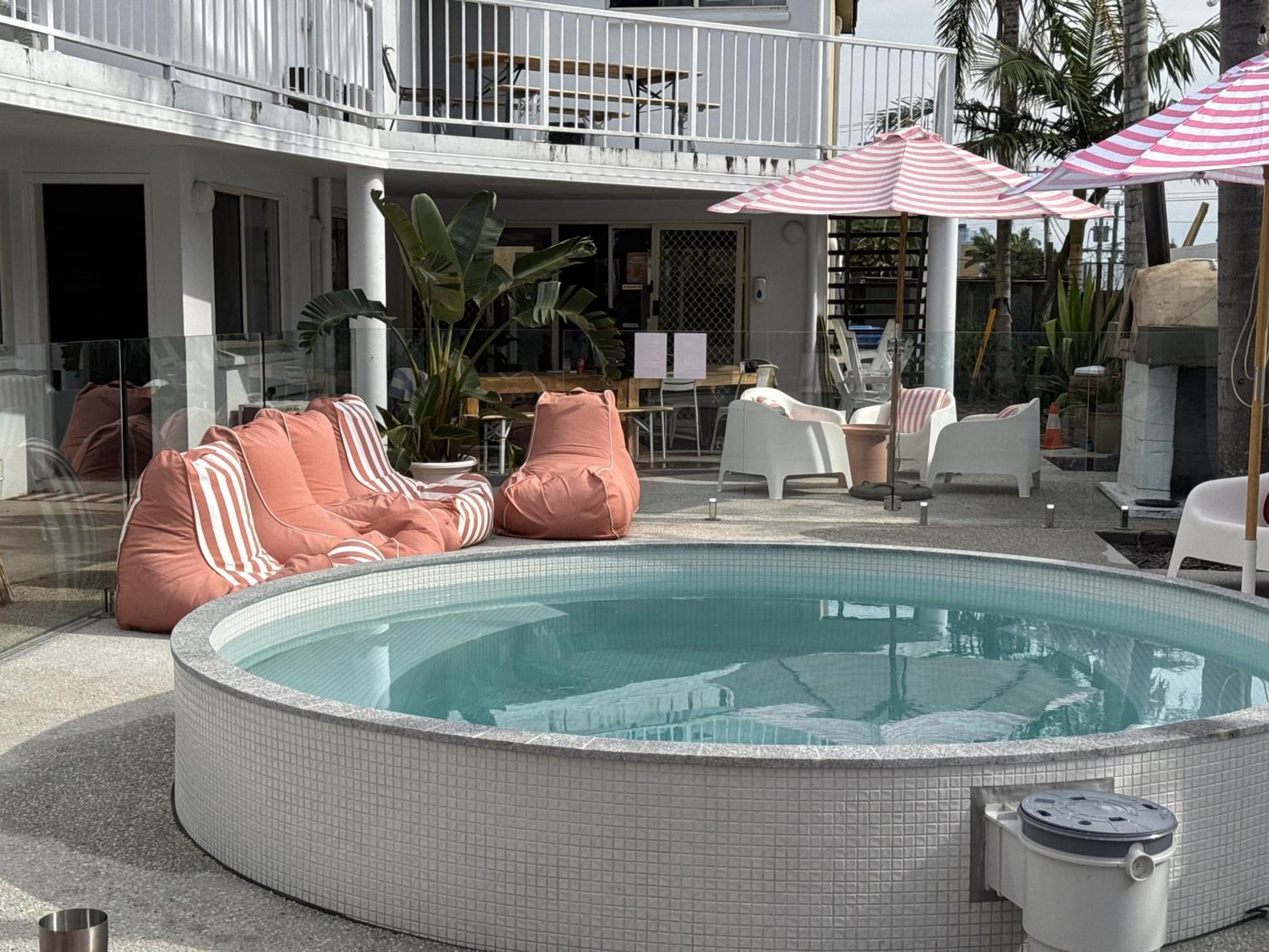 Cali Backpackers Hostel Caloundra Bagian luar foto
